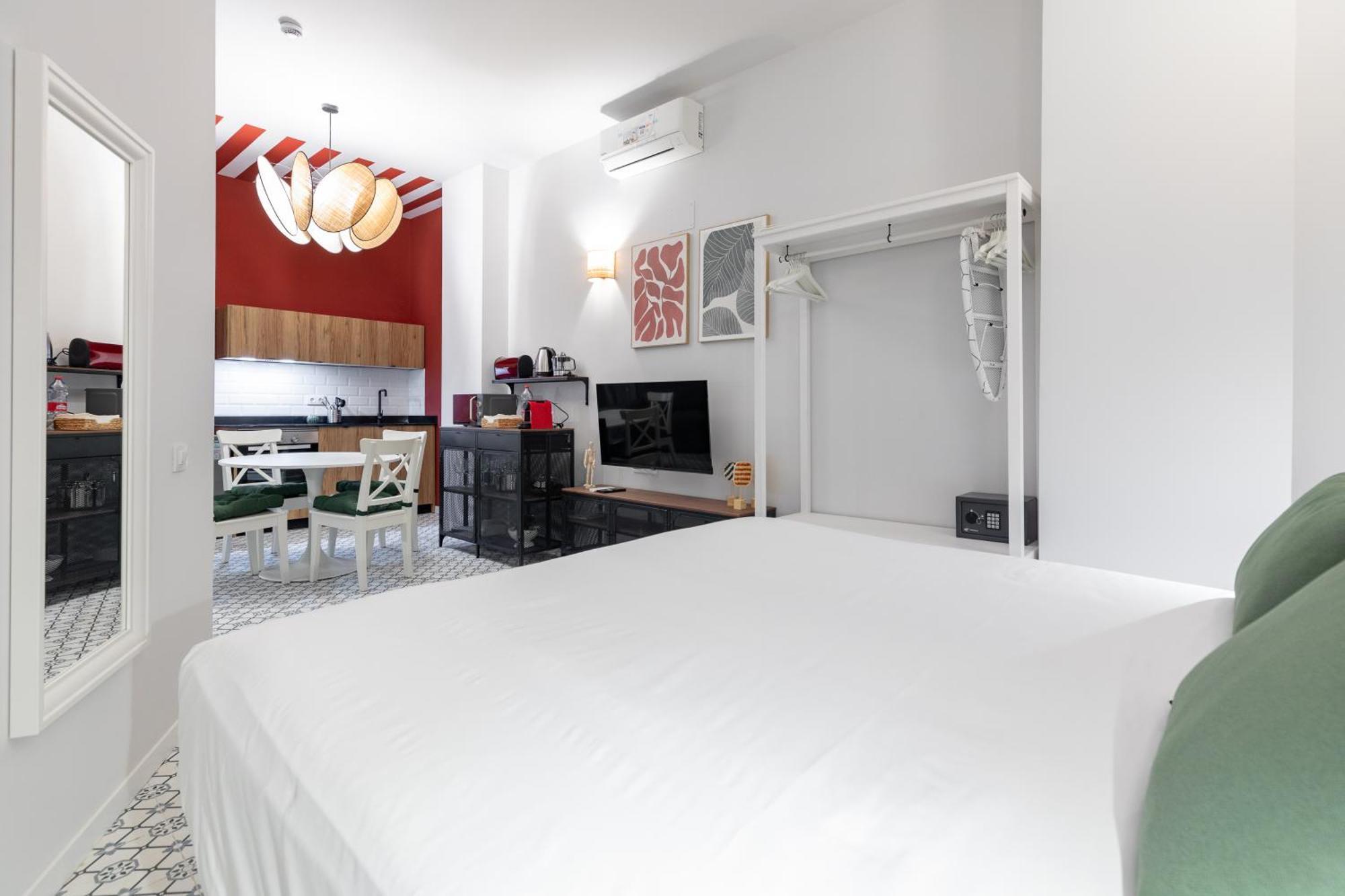 The Little Village Apartments Valenza Esterno foto