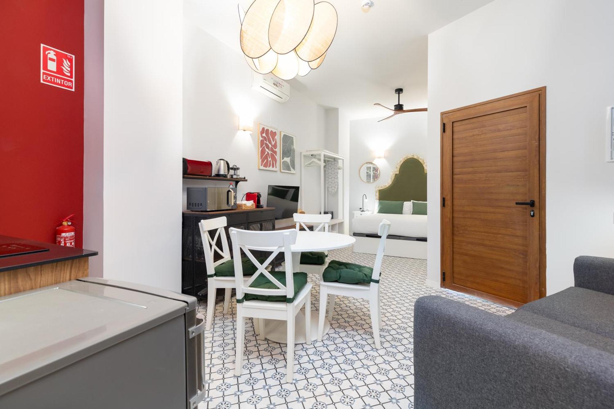 The Little Village Apartments Valenza Esterno foto