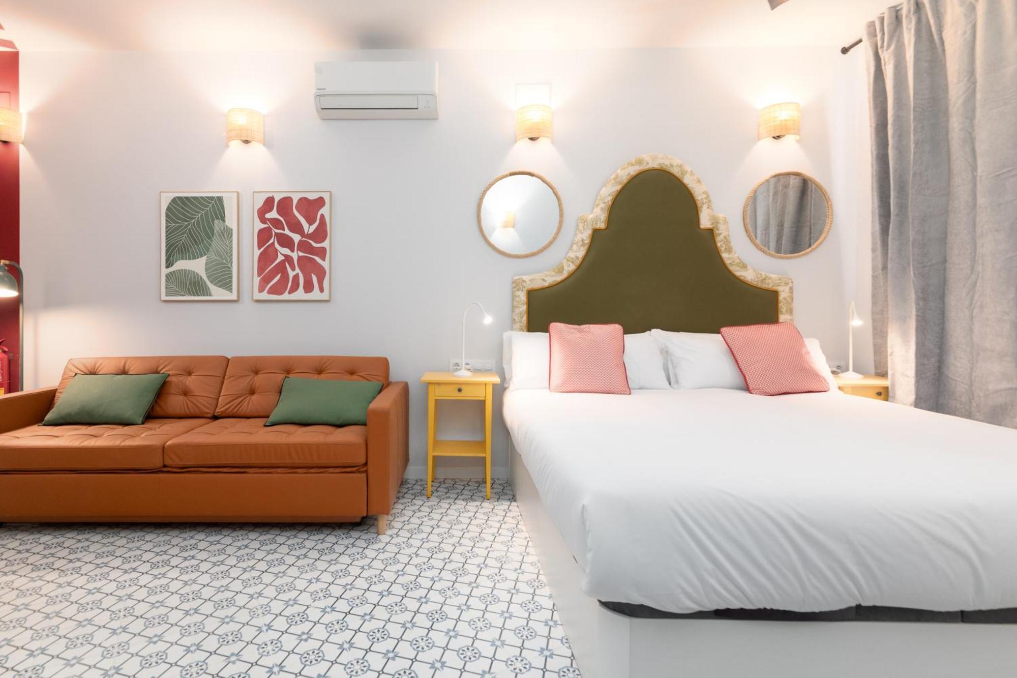 The Little Village Apartments Valenza Esterno foto