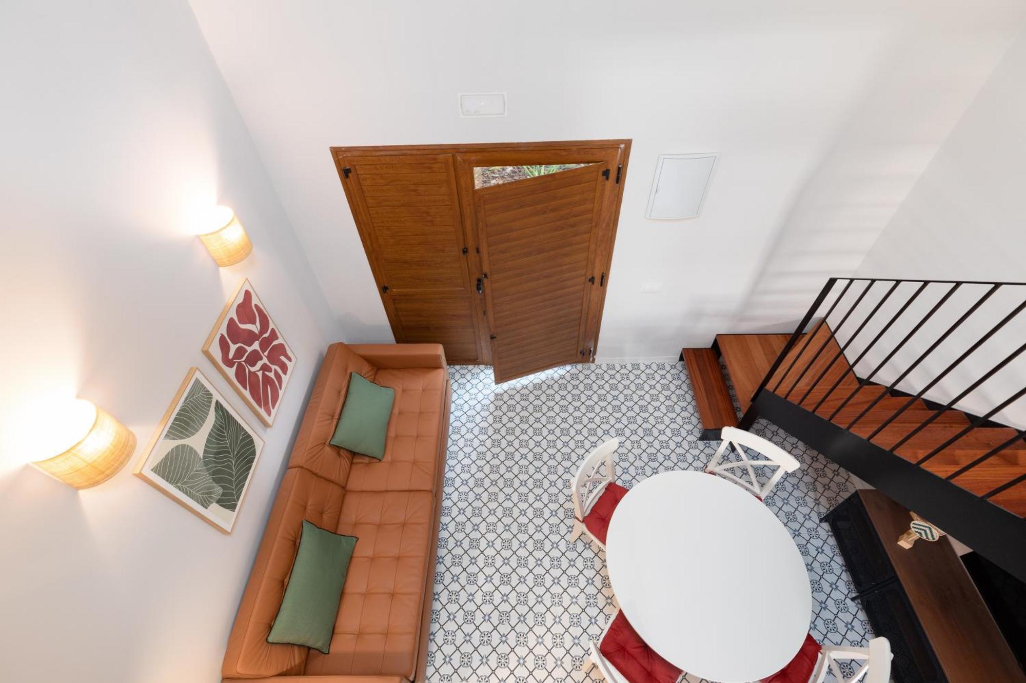 The Little Village Apartments Valenza Esterno foto