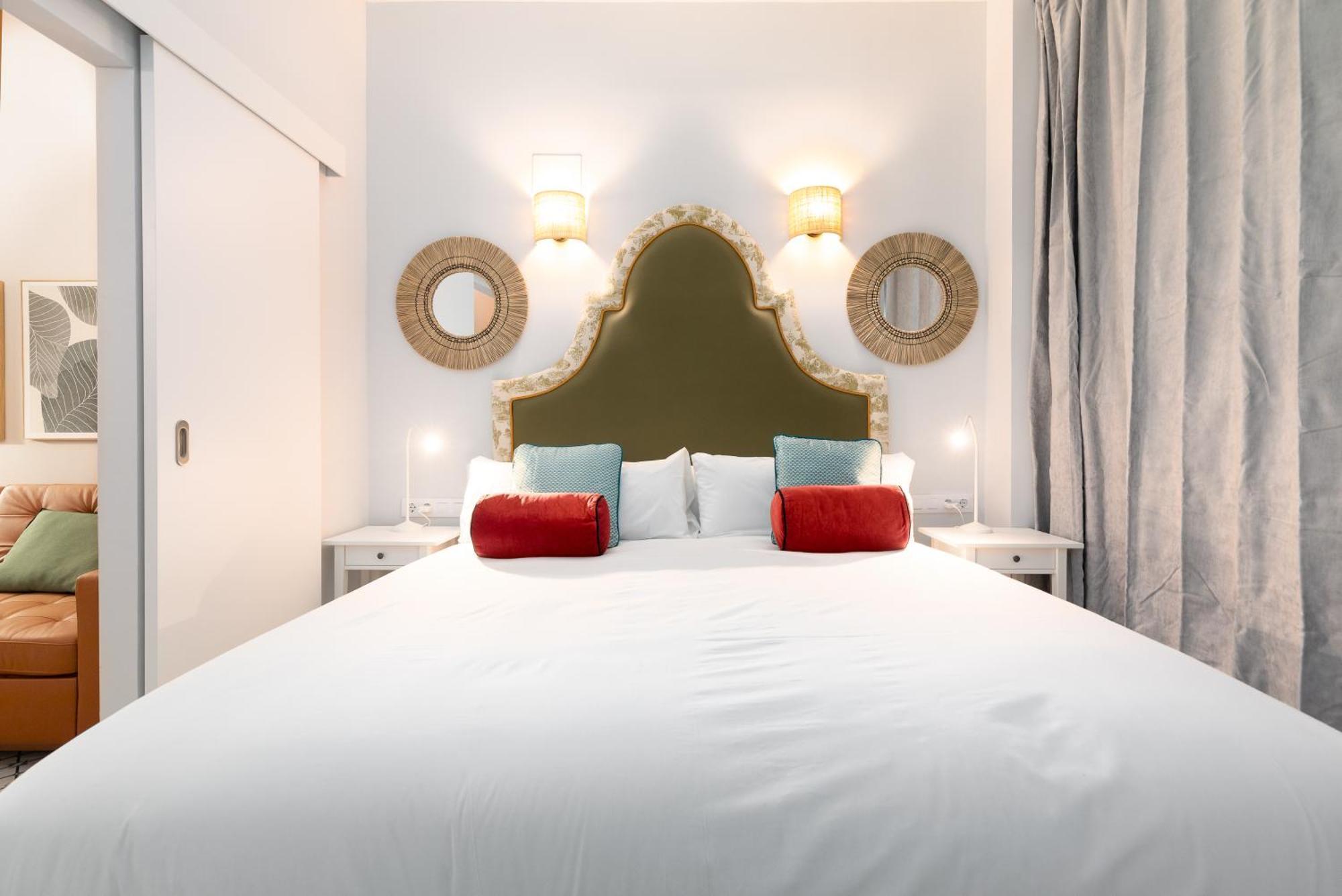 The Little Village Apartments Valenza Esterno foto